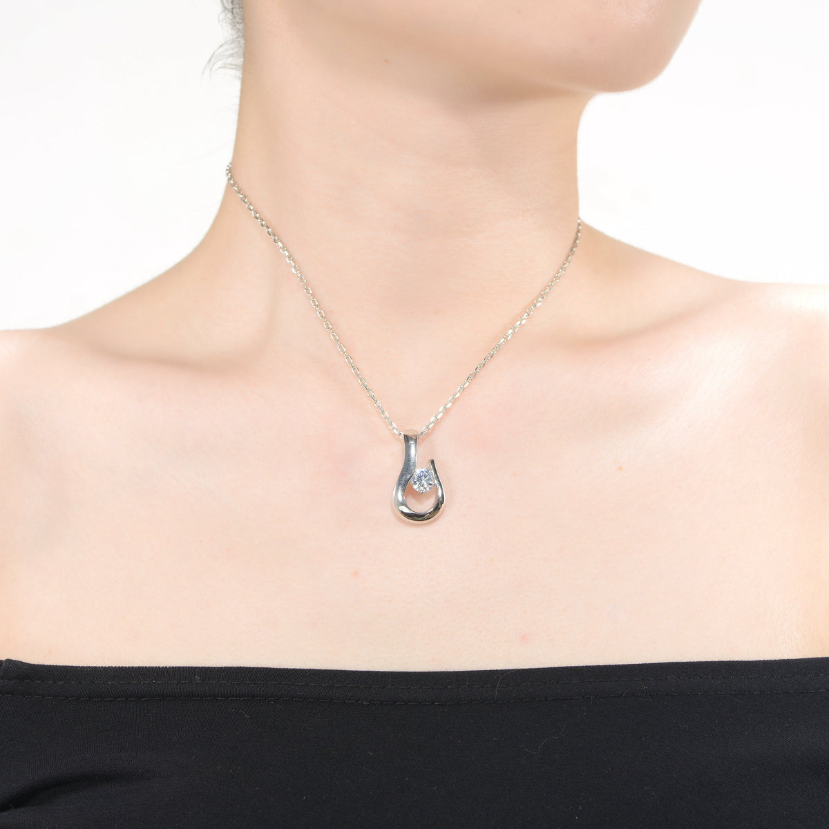 Cannes Star Loop Limited Edition Pendant