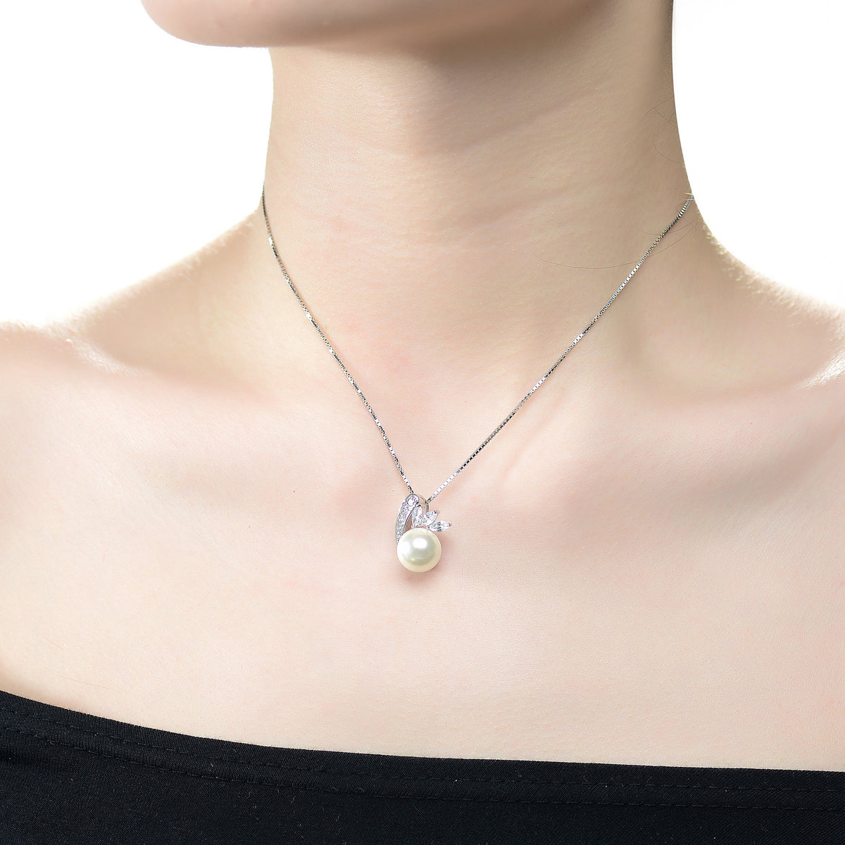 Danielle Leaf Pearl Pendentif Necklace