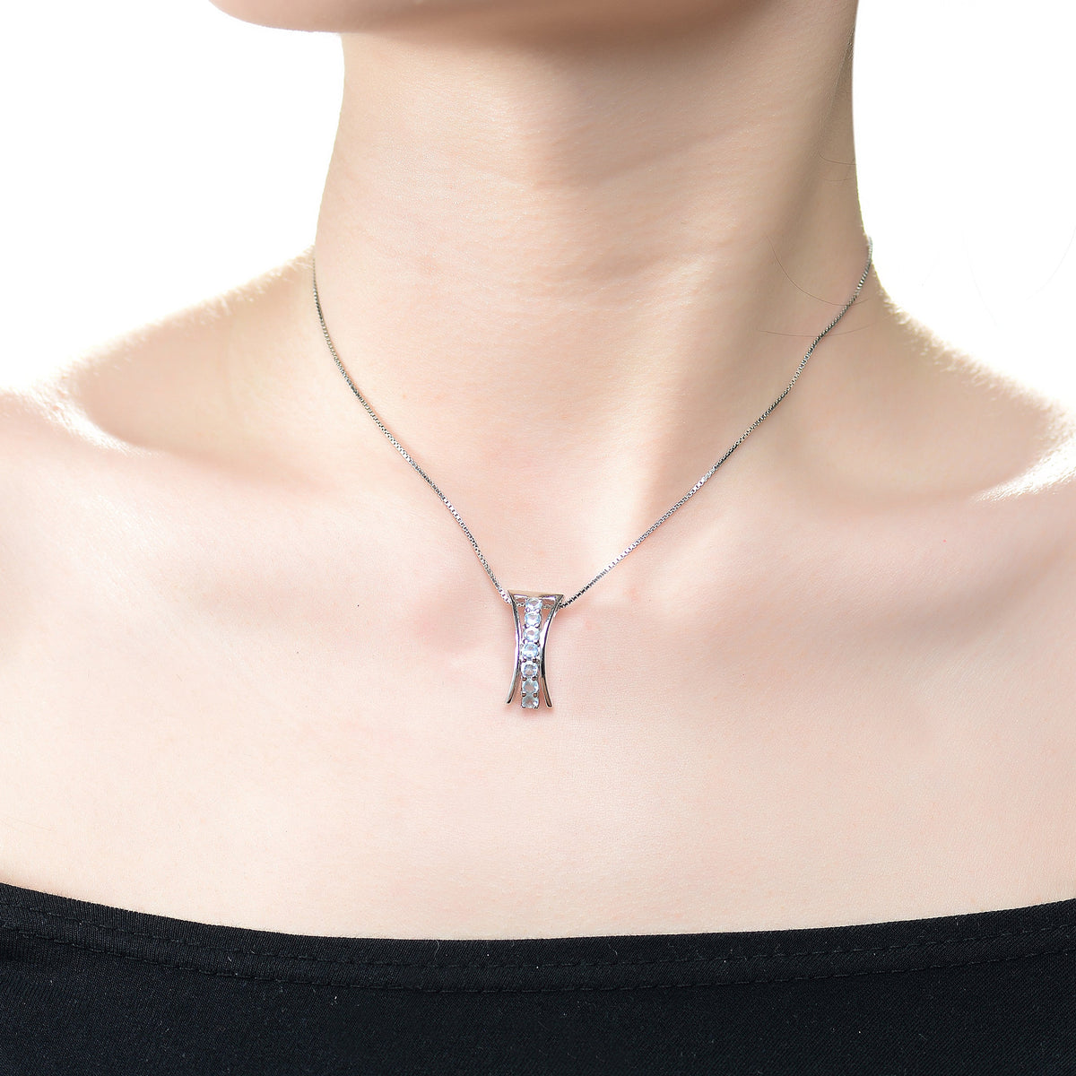 Colette Classic Bar Necklace