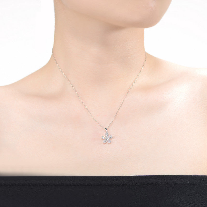 Marie Classic Flower Pendant Necklace
