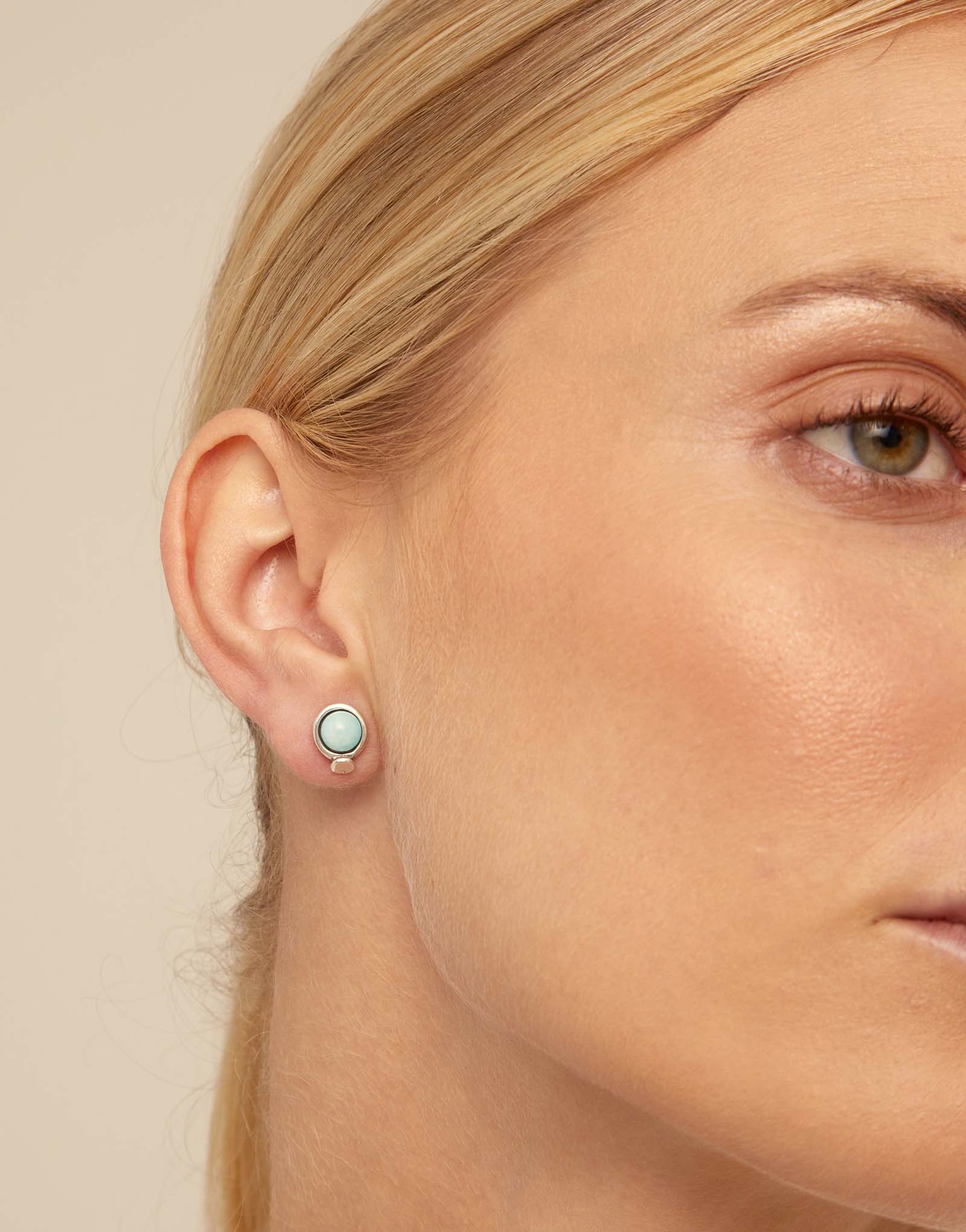 Single Stud Earring With Blue Crystal