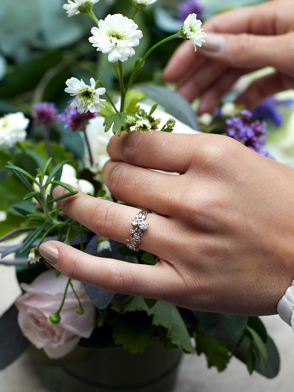 Wild Posy Twist Diamond Ring