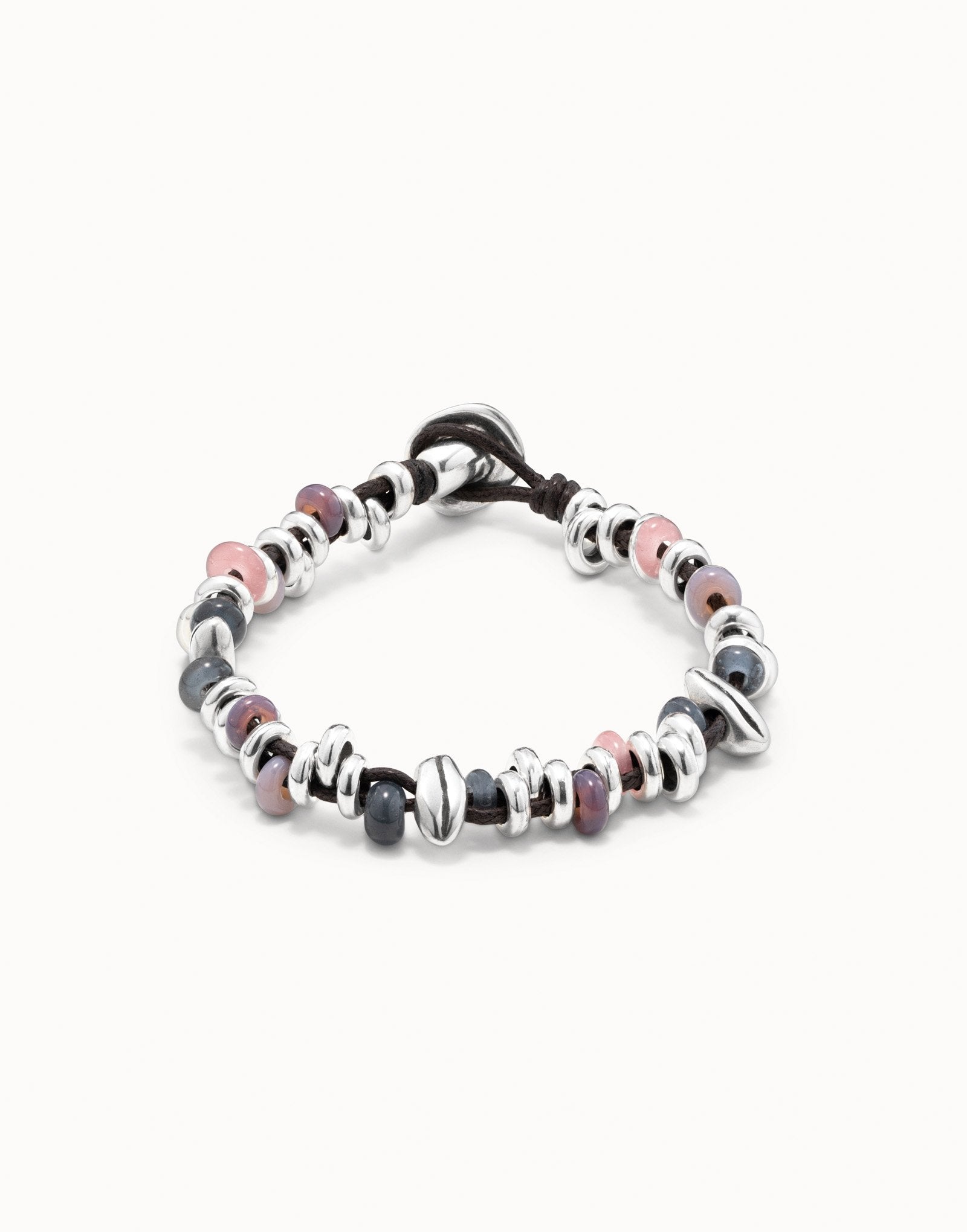 Beaded bracelet with leather