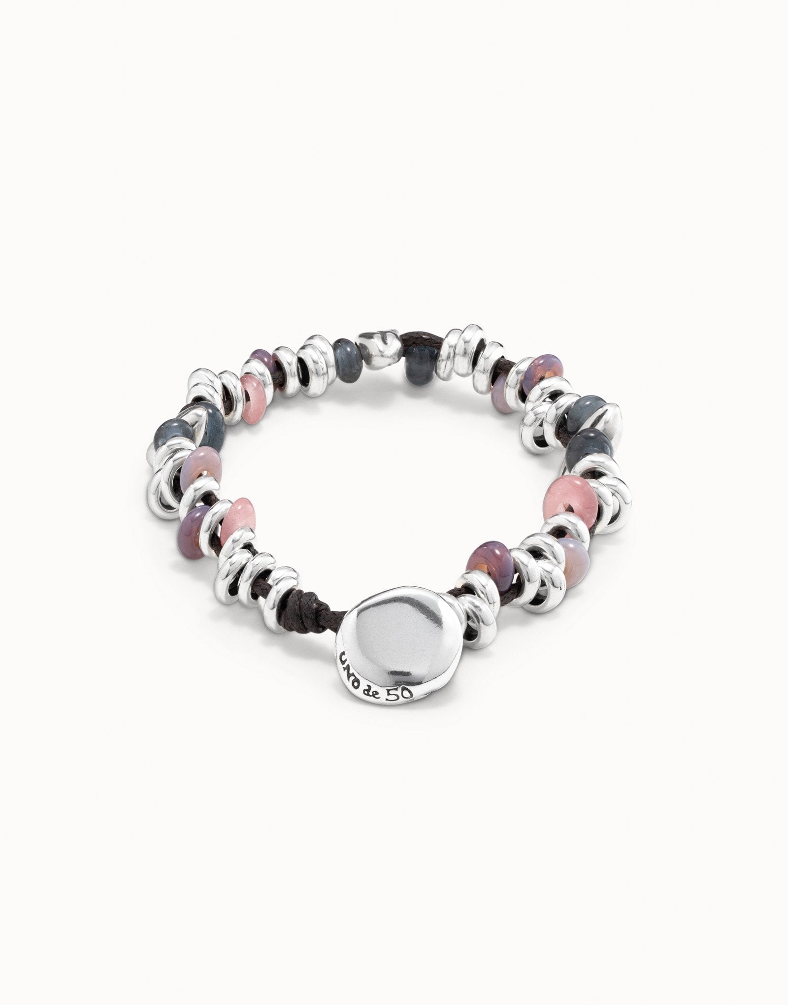 Beaded bracelet with leather