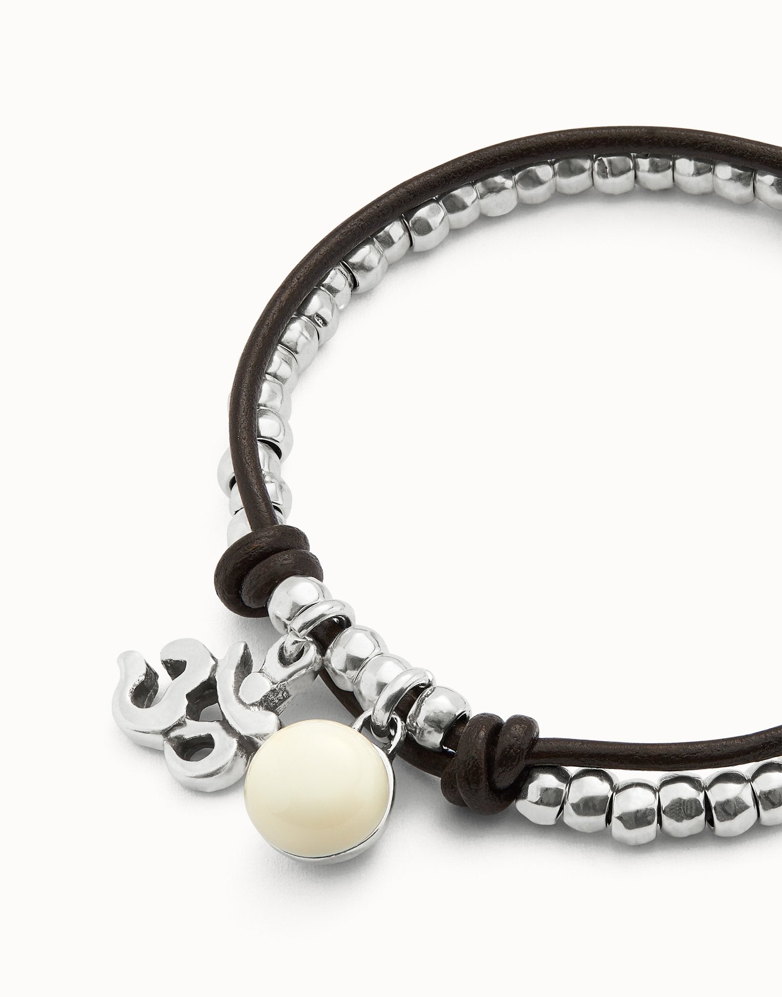 Leather beaded bracelet with ivory murano glass