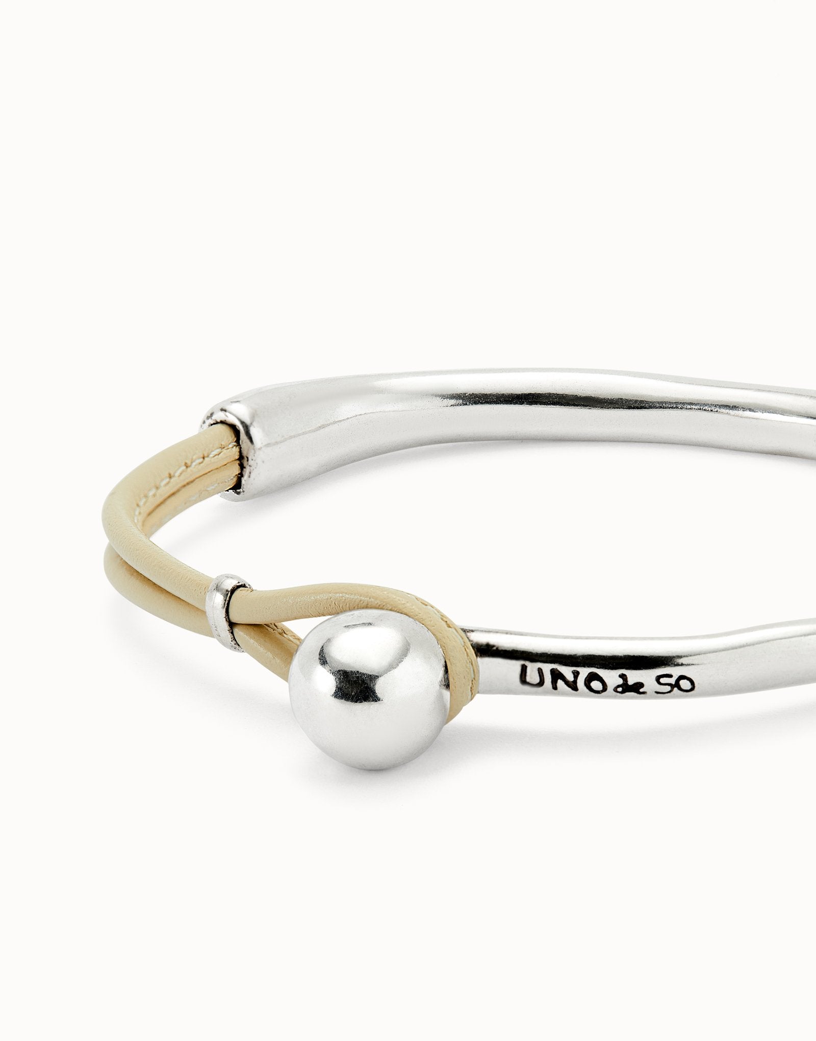 Bangle bracelet with ivory leather