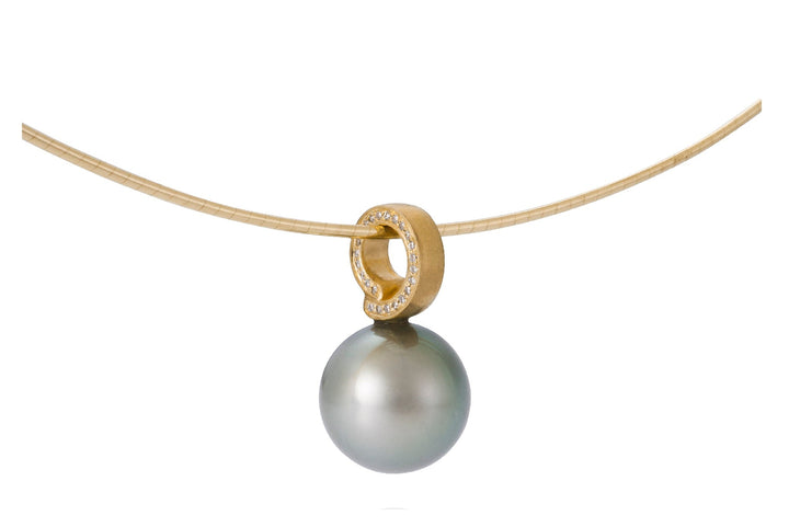 Cirrus Tahitian Pearl Pendant With Side Diamonds