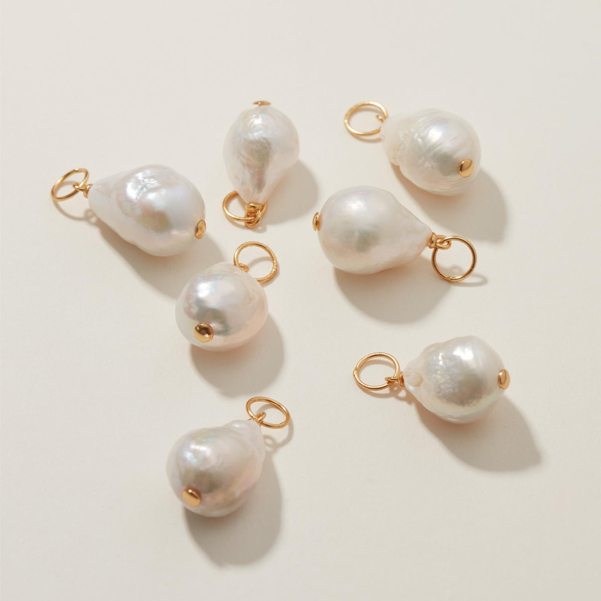 Pearl Pendant Gold