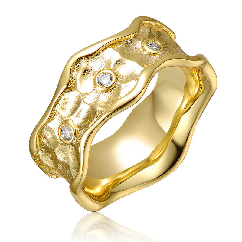 Ariana Wavy Sparkle Ring