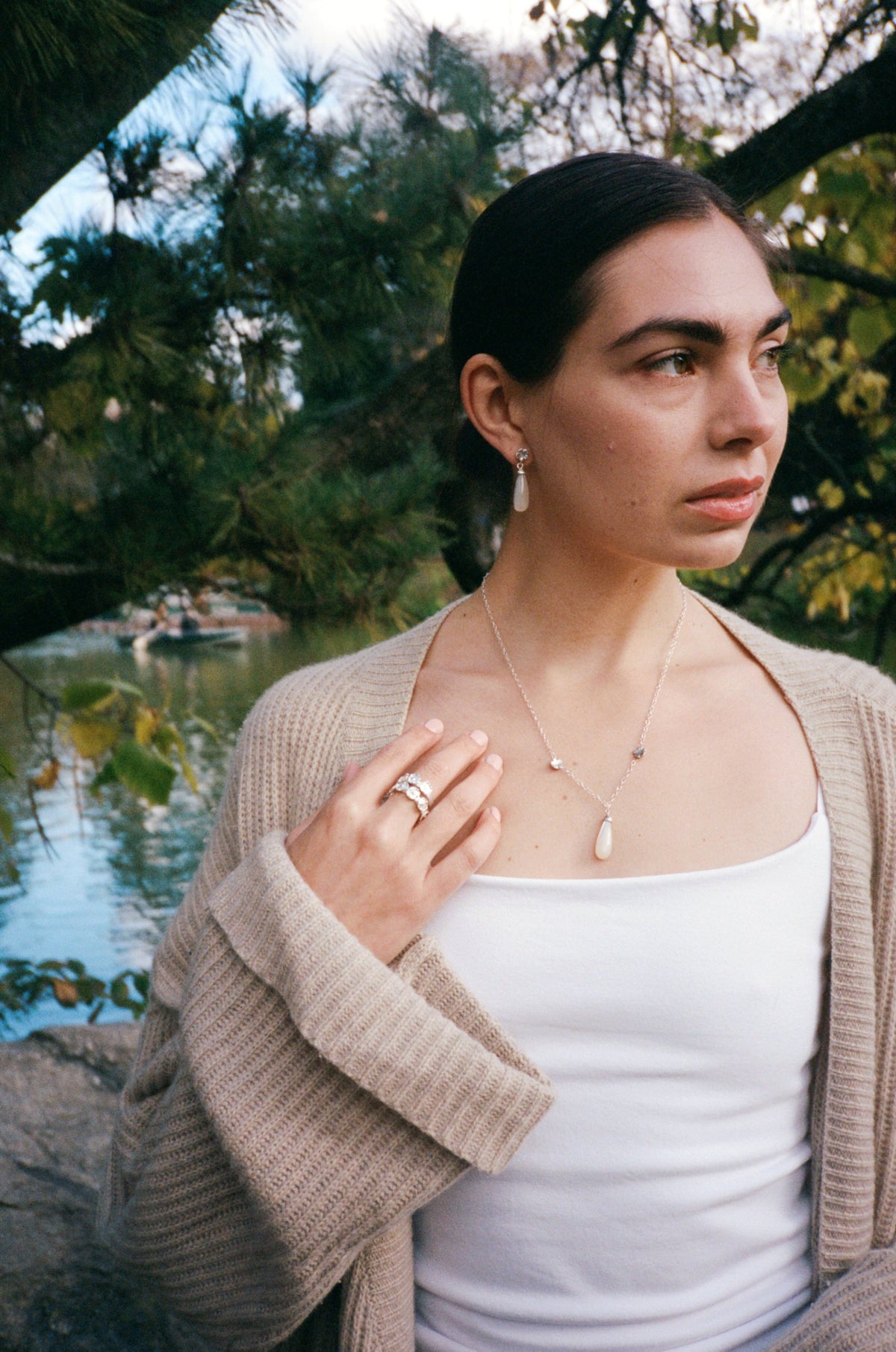 fleur d'argent mother of pearl necklace
