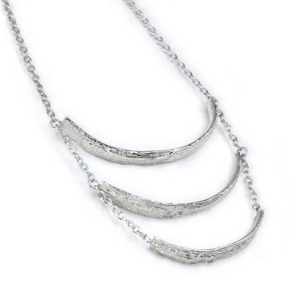 The rattan necklace