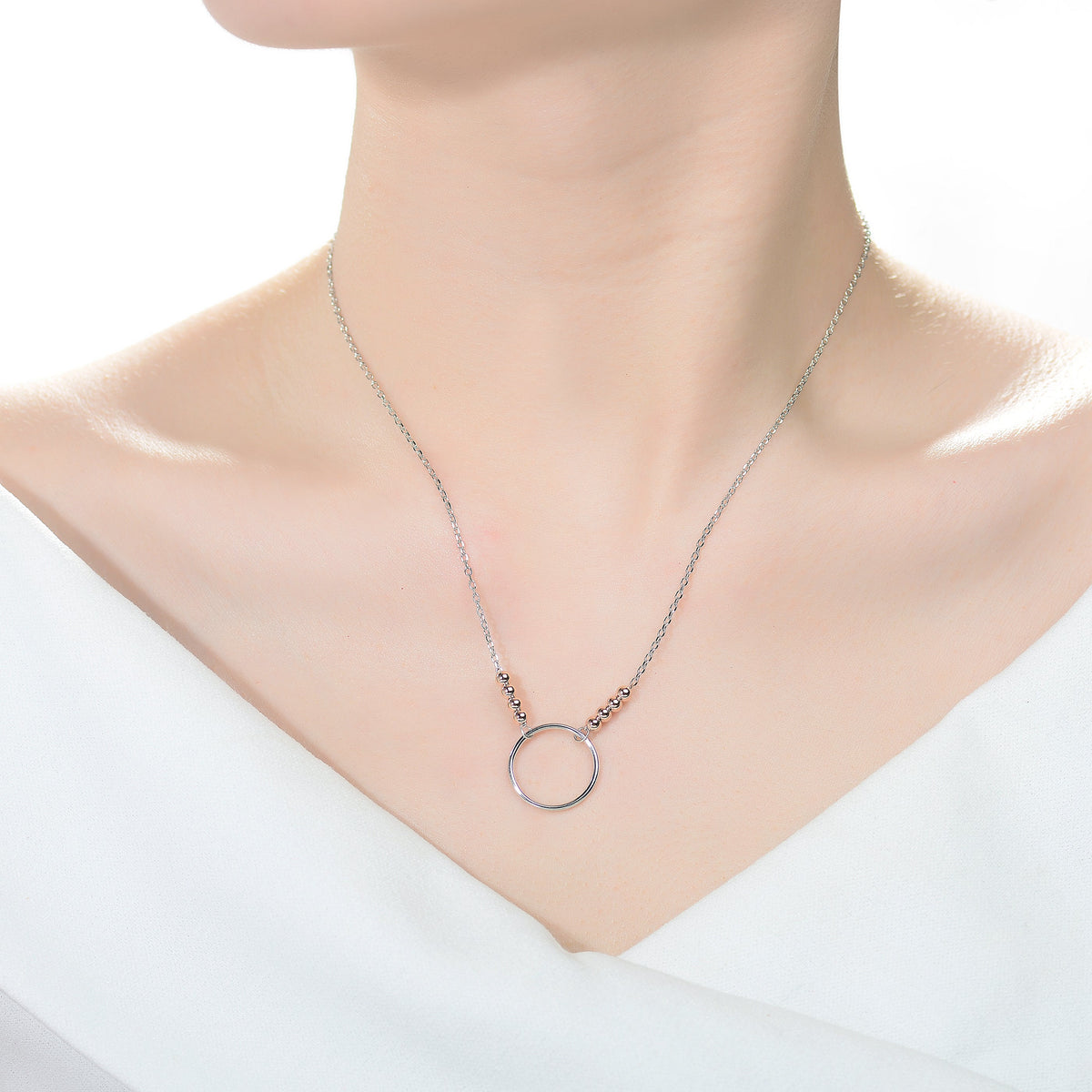 Sabrina Round Halo Collier Necklace