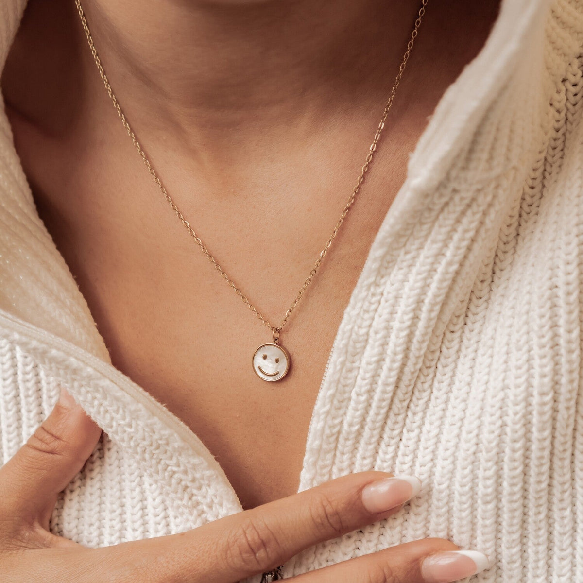 Shell Smiley Pendant Necklace Waterproof