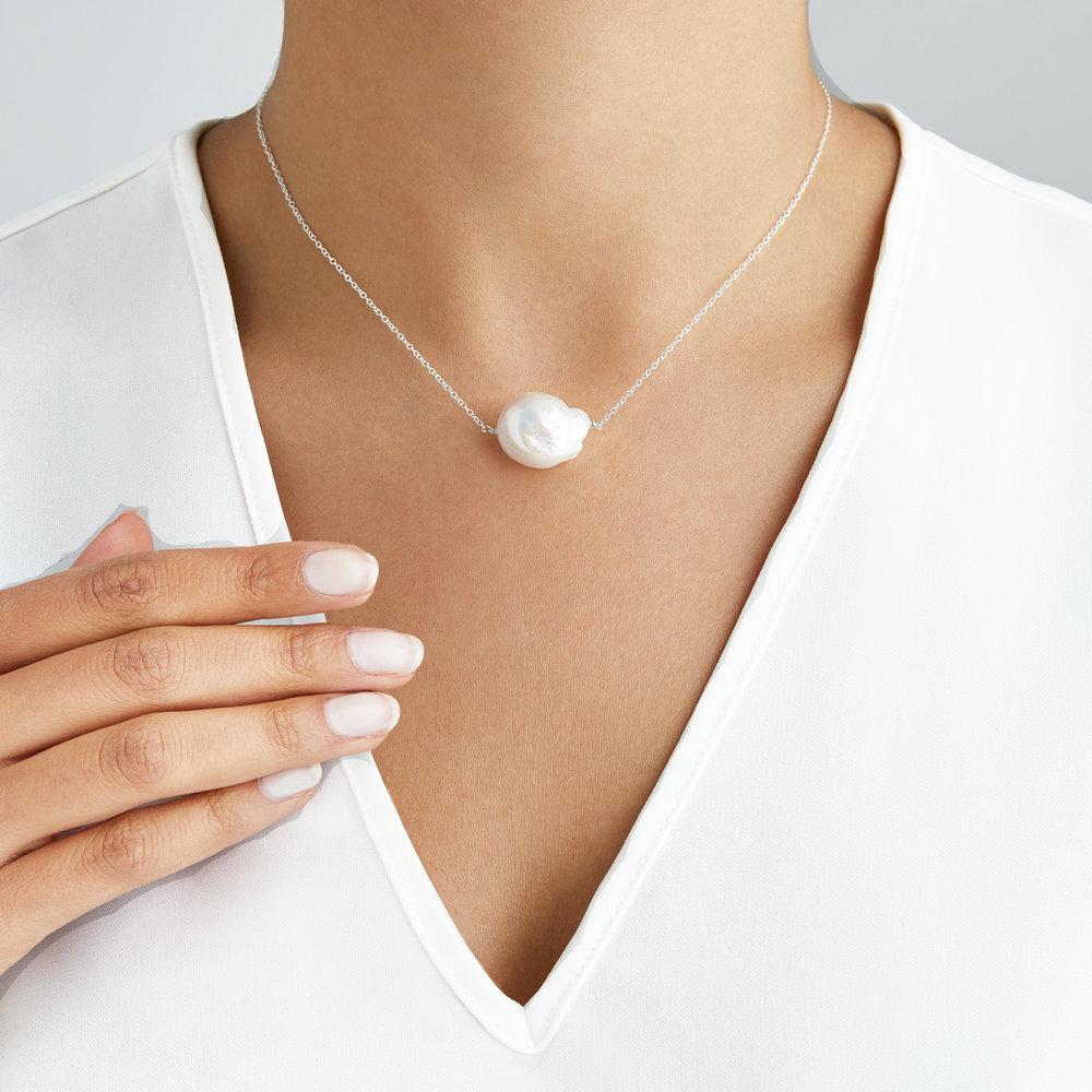 Solid White Gold Large Baroque Pearl Choker