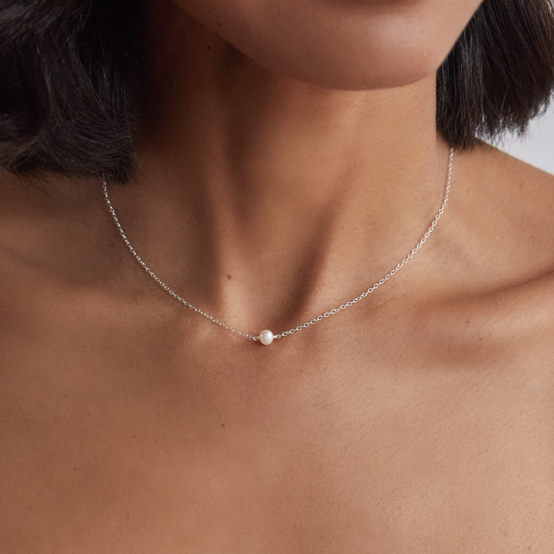 Solid White Gold Single Pearl Choker