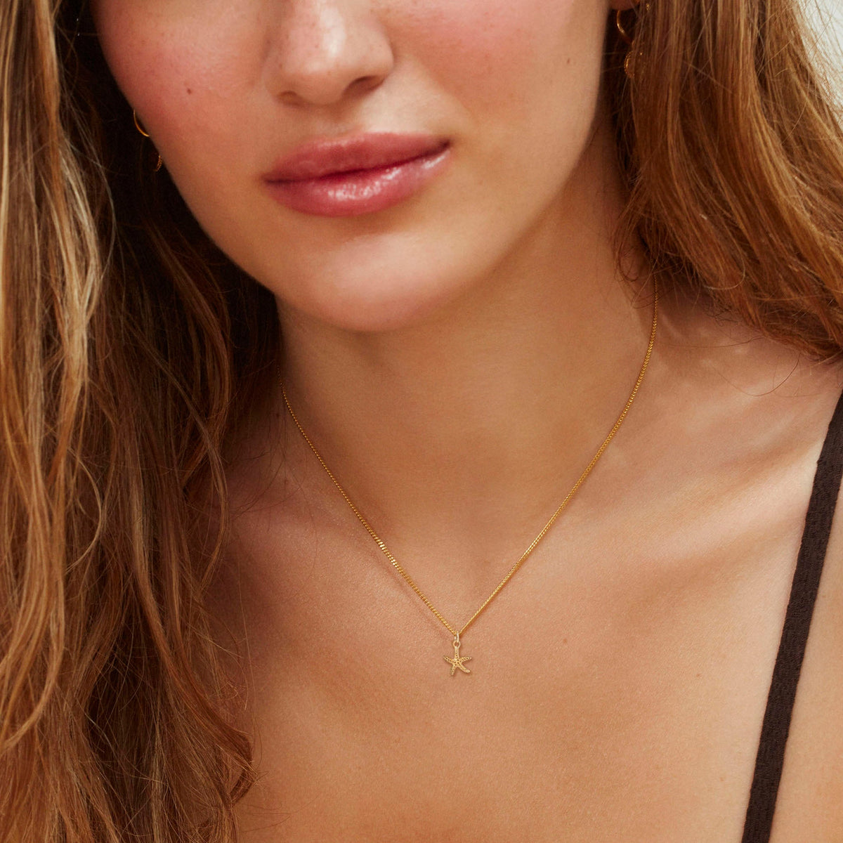 Mini Starfish Necklace Gold
