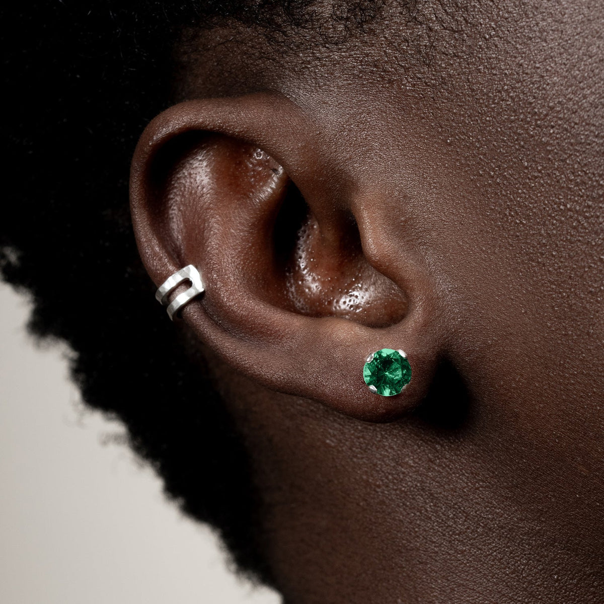 Men's Single 6mm Green Garnet Stud