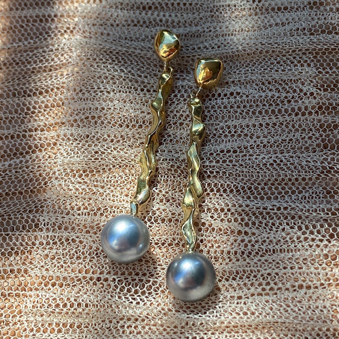 18k-gold-twisted-tahitian-pearl-earrings