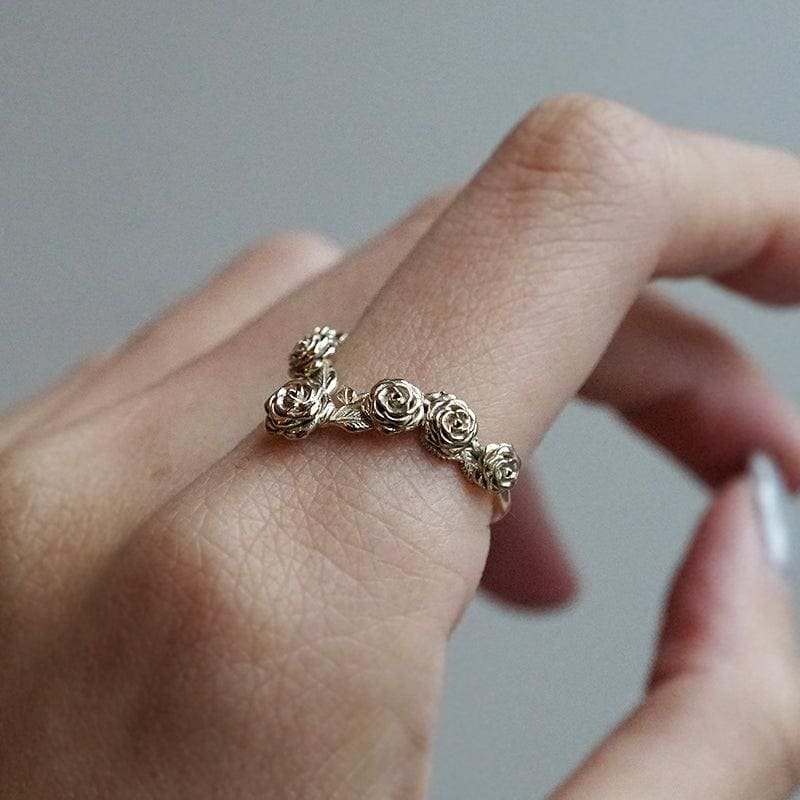 rose-v-shape-ring