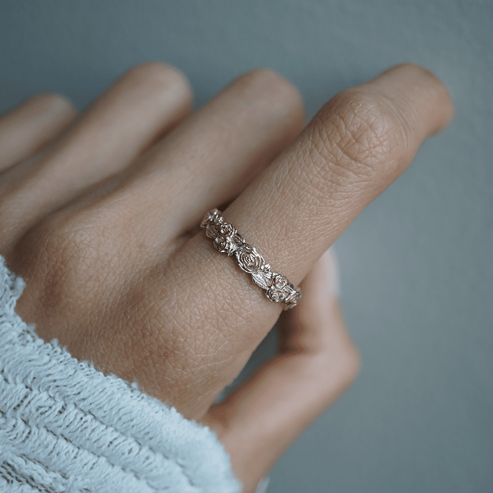 floral-roses-eternity-band