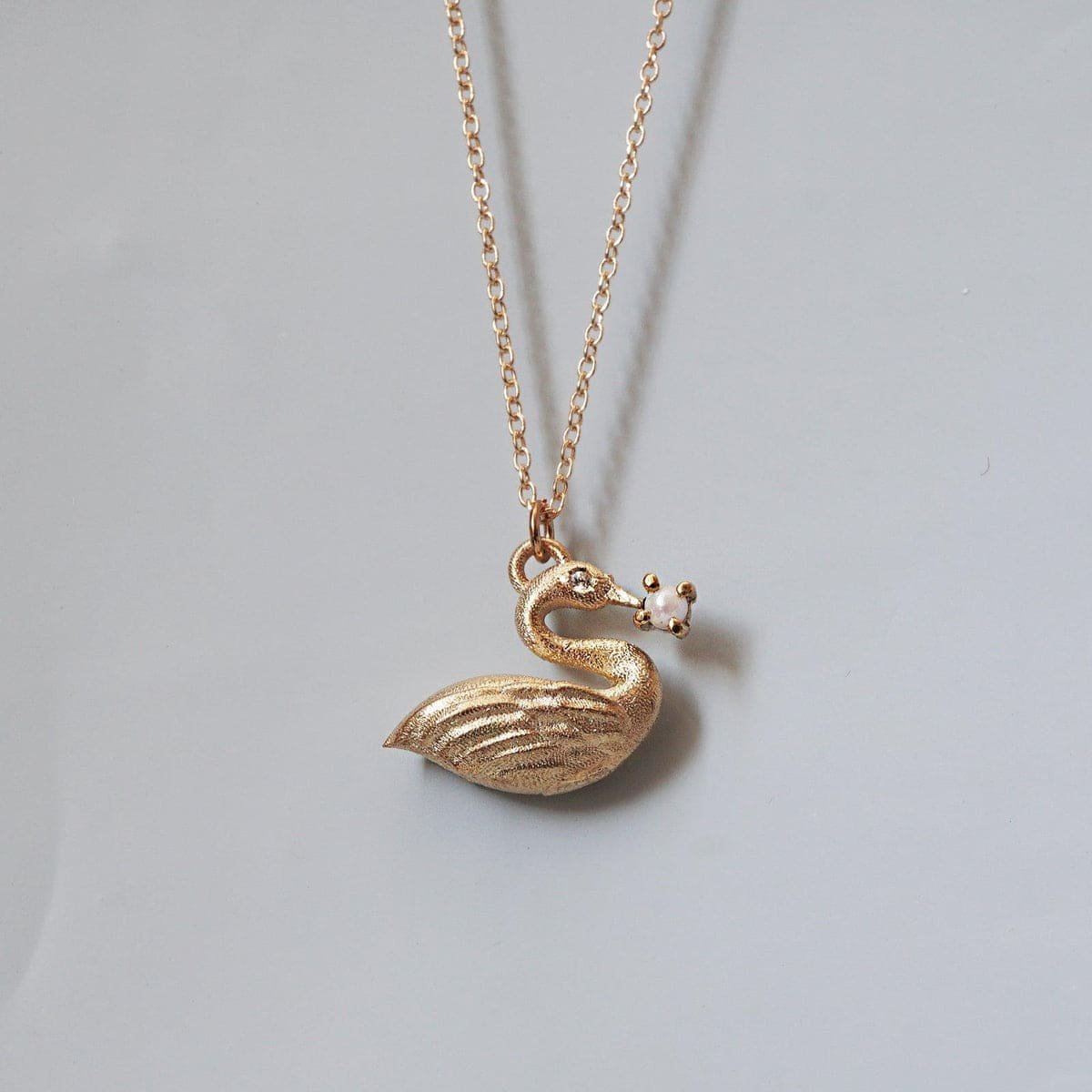 swan-diamond-pearl-necklace