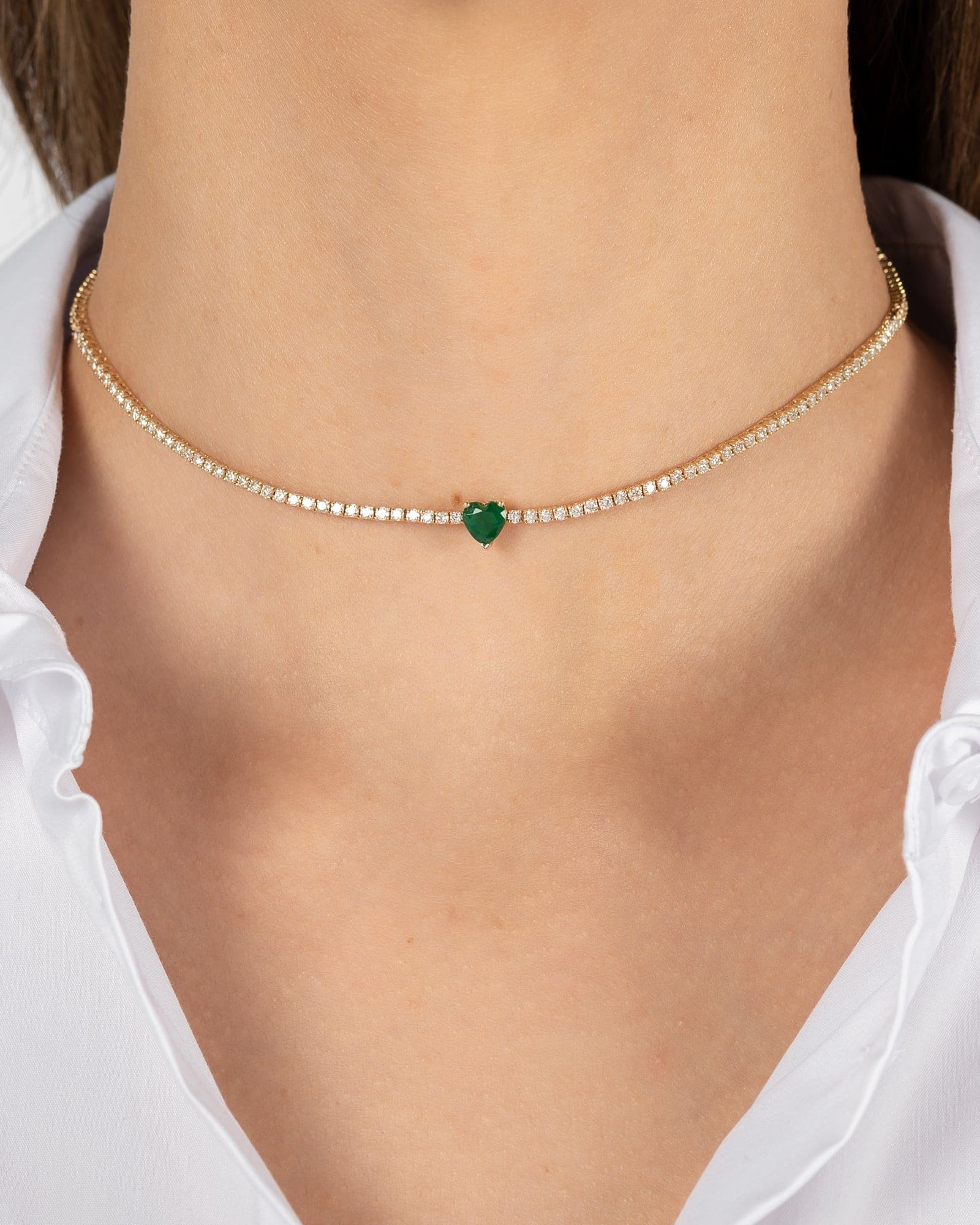 4-prong-diamond-tennis-necklace-with-heart-cut-emerald