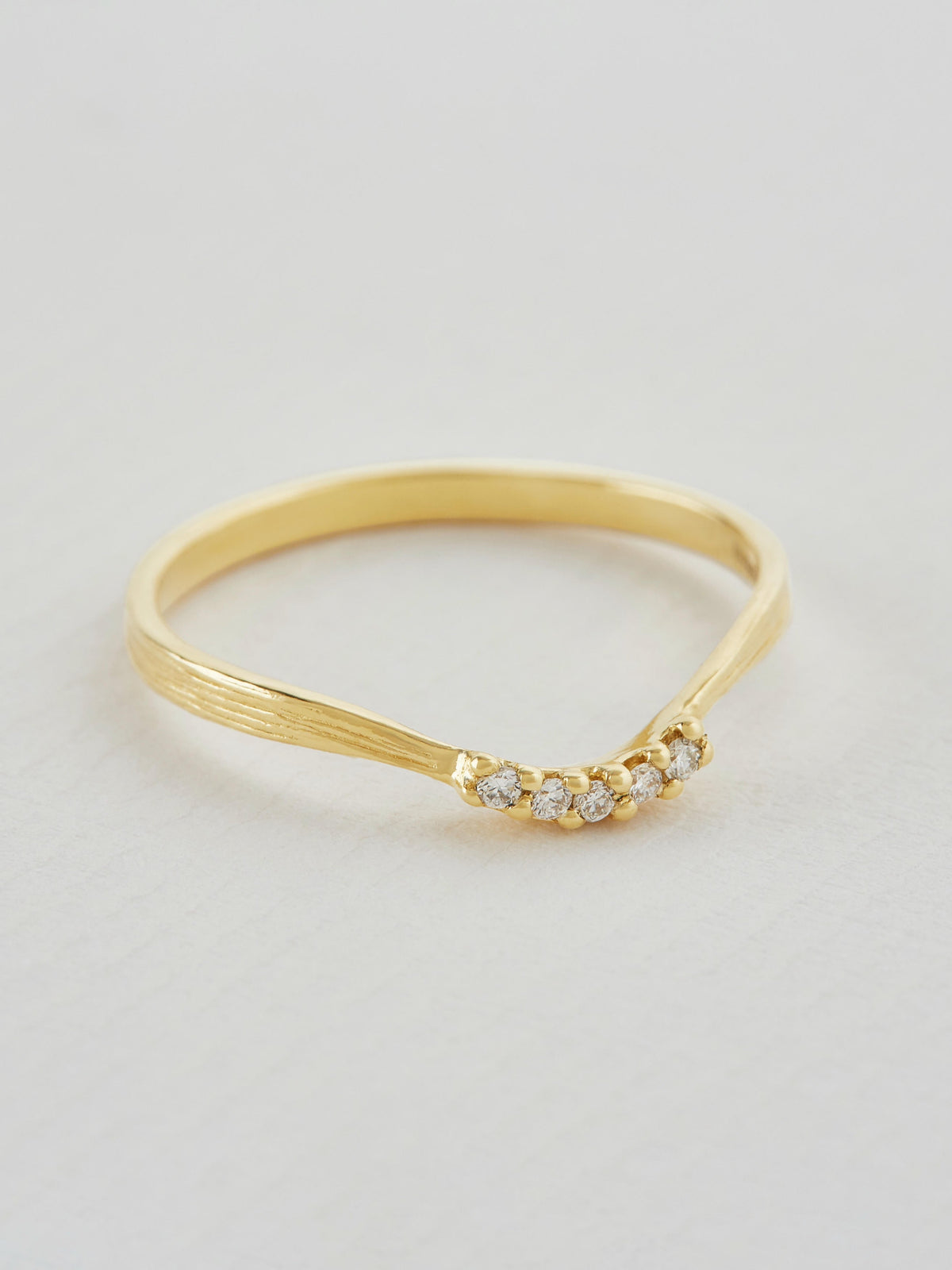 Half Halo Curved Diamond Band