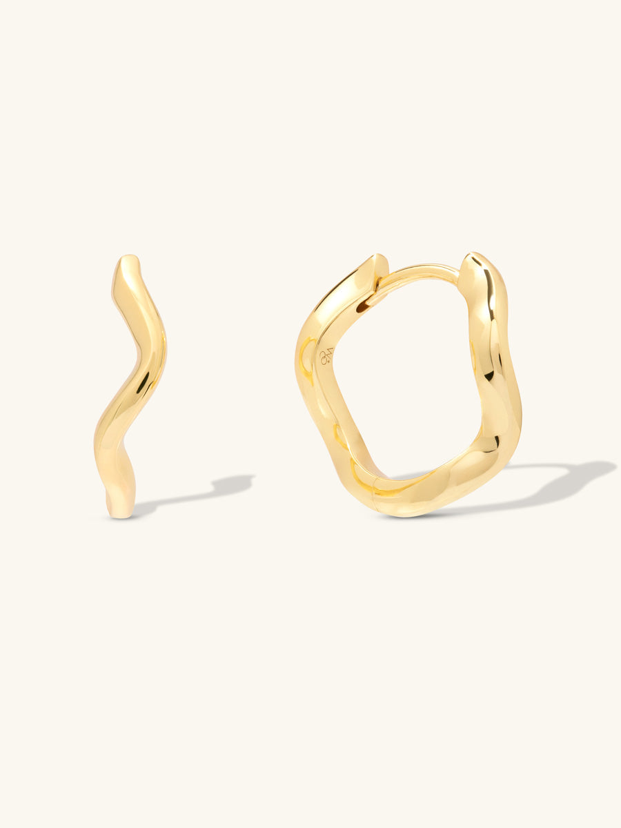Scallop Gold 10mm Huggie Earrings