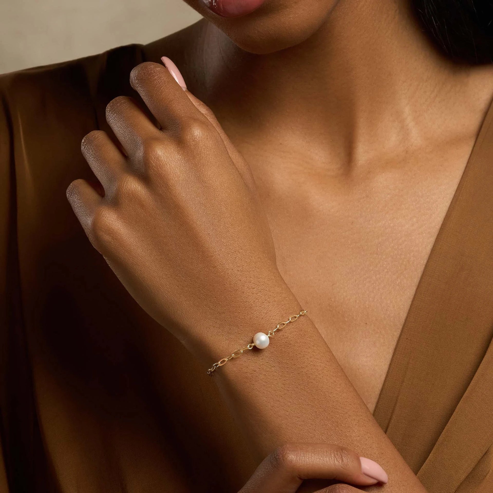 Infinite Peace Chain Pearl Bracelet