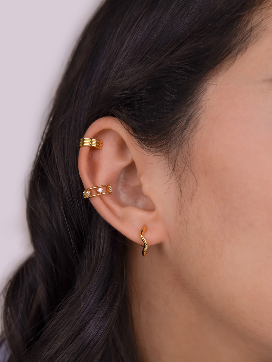 Scallop Gold 10mm Huggie Earrings