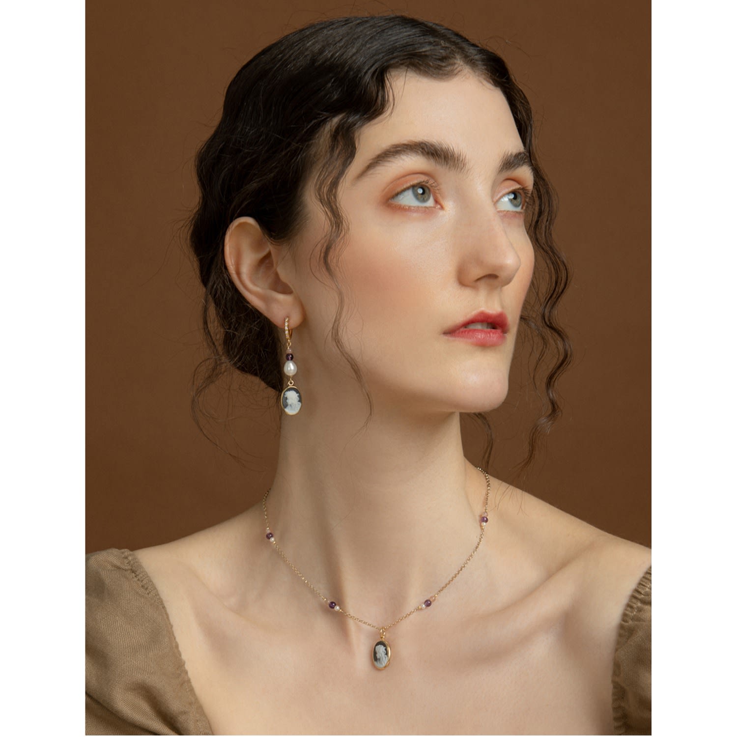 Little Lovelies Gold-Plated Black Cameo Necklace