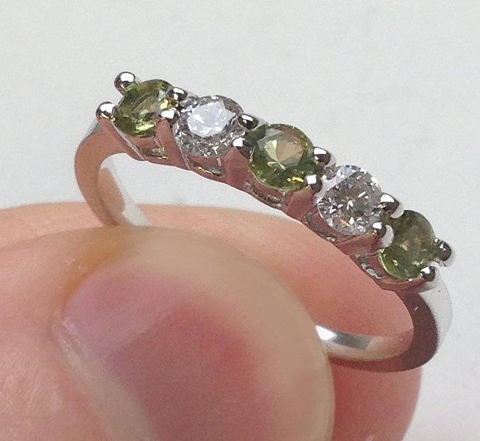 1/2 CT Peridot & Diamond 5 Stone Ring 14k White Gold