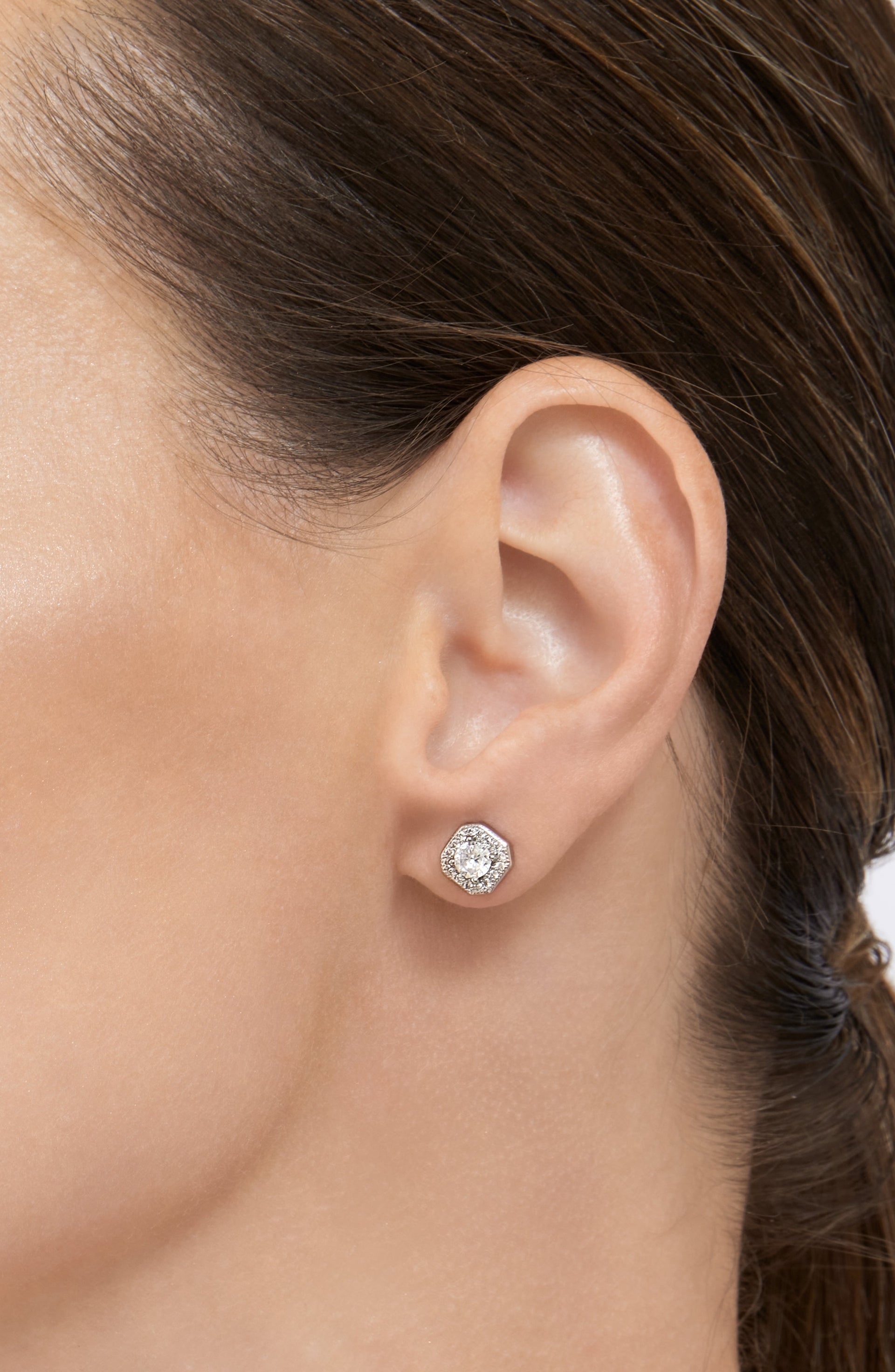 Adornia Vintage Crystal Halo Studs silver