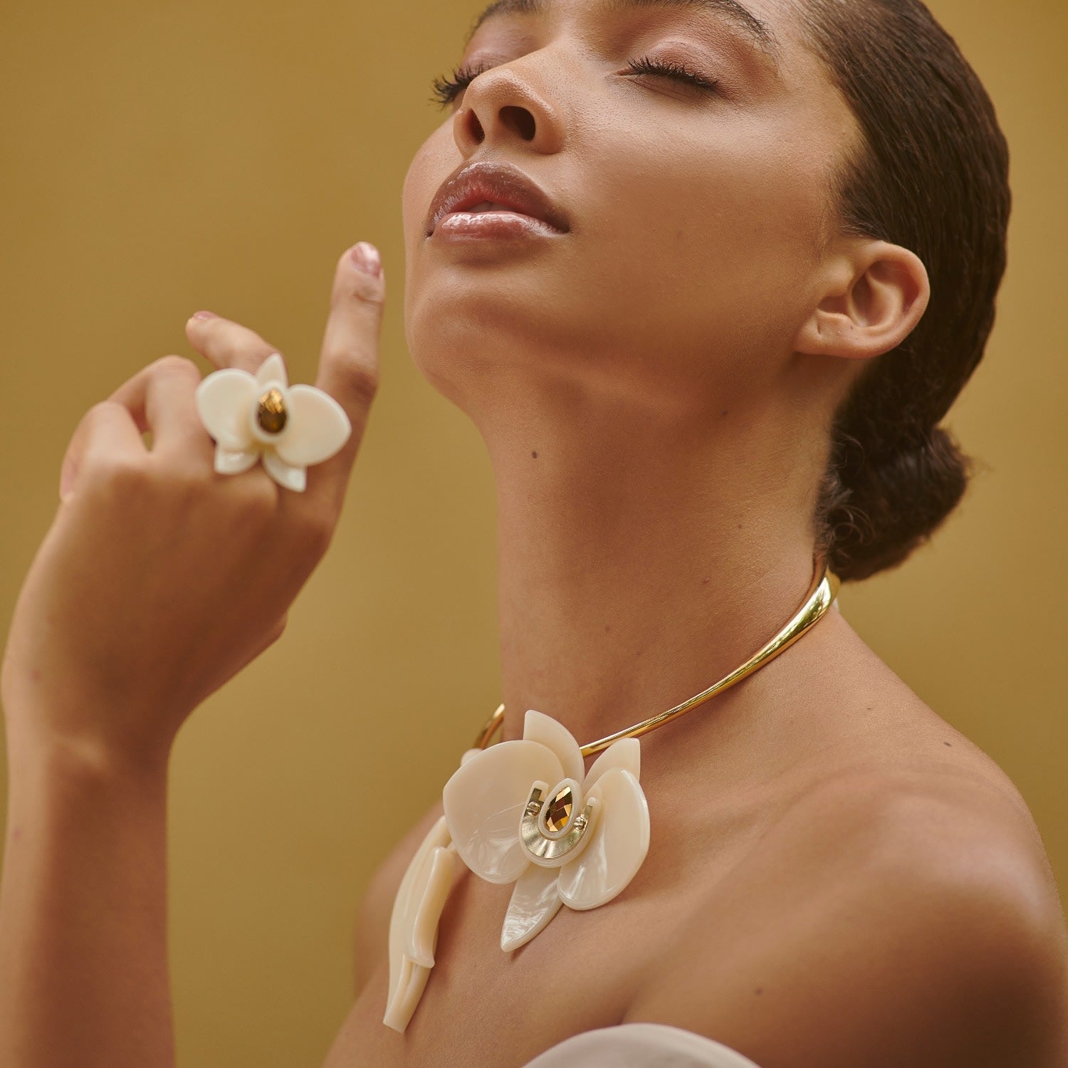 Acrylic Handmade Necklace Orchid Deco Black