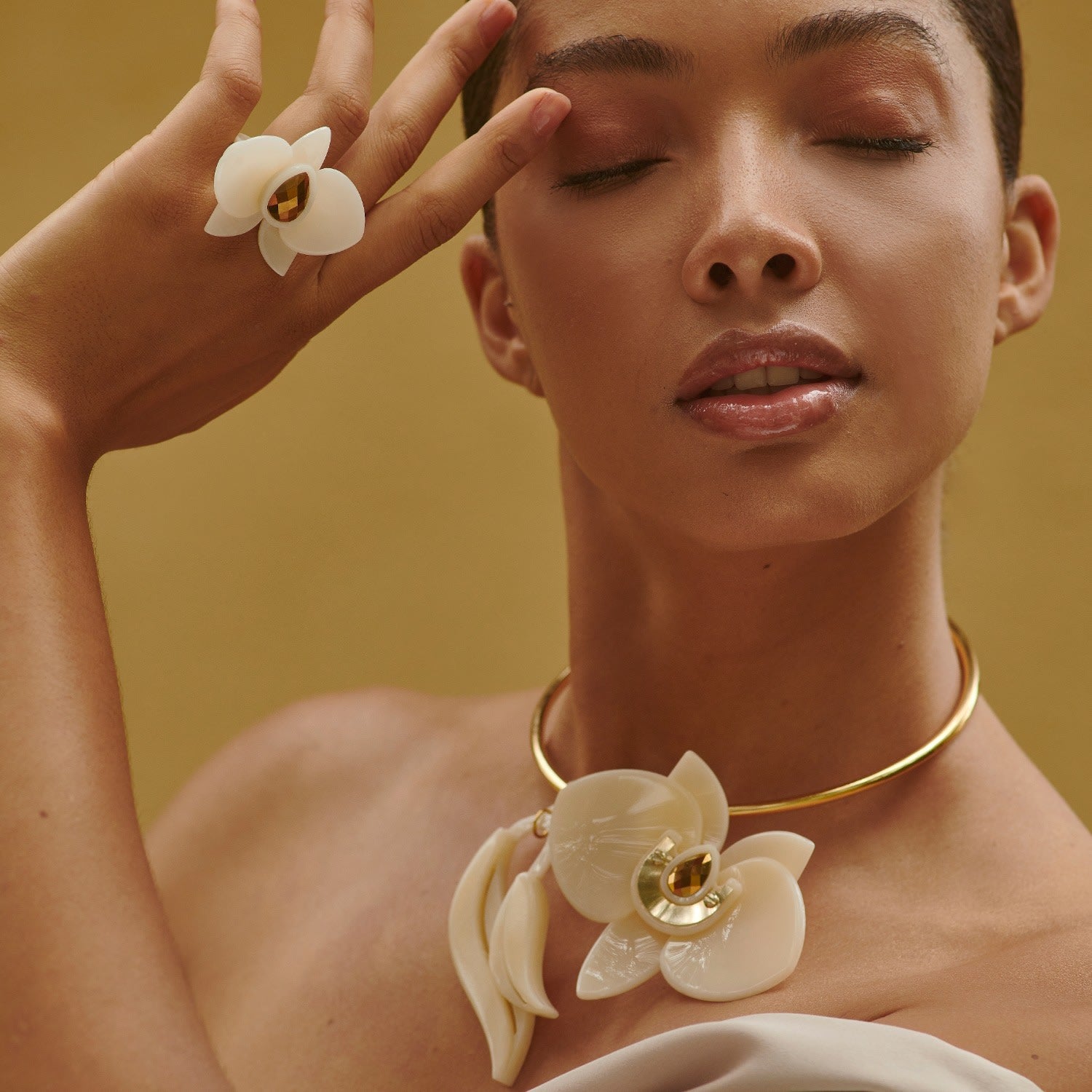 Acrylic Handmade Necklace Orchid Deco Red