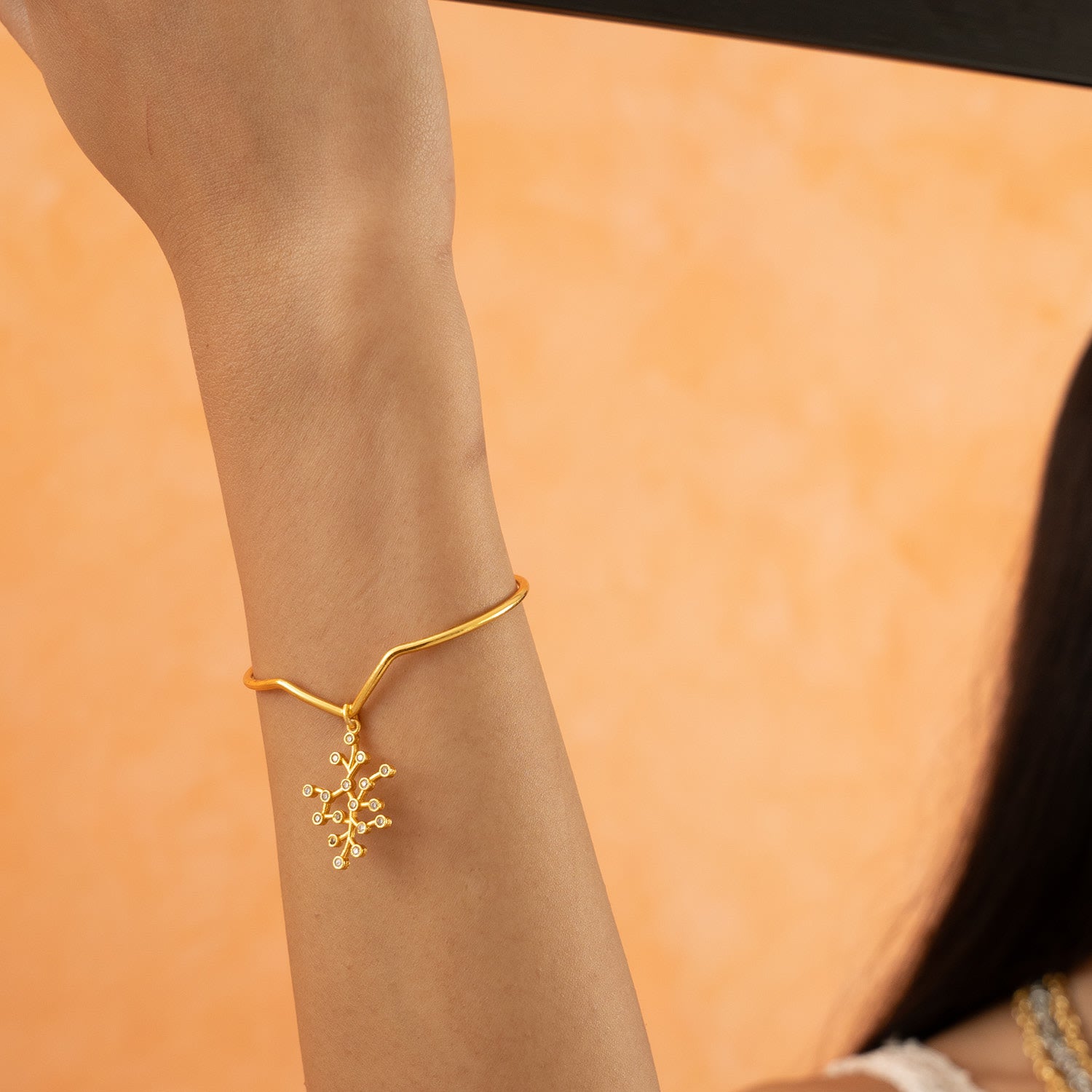 Adjustable Gold Auro Bracelet With Zirconia