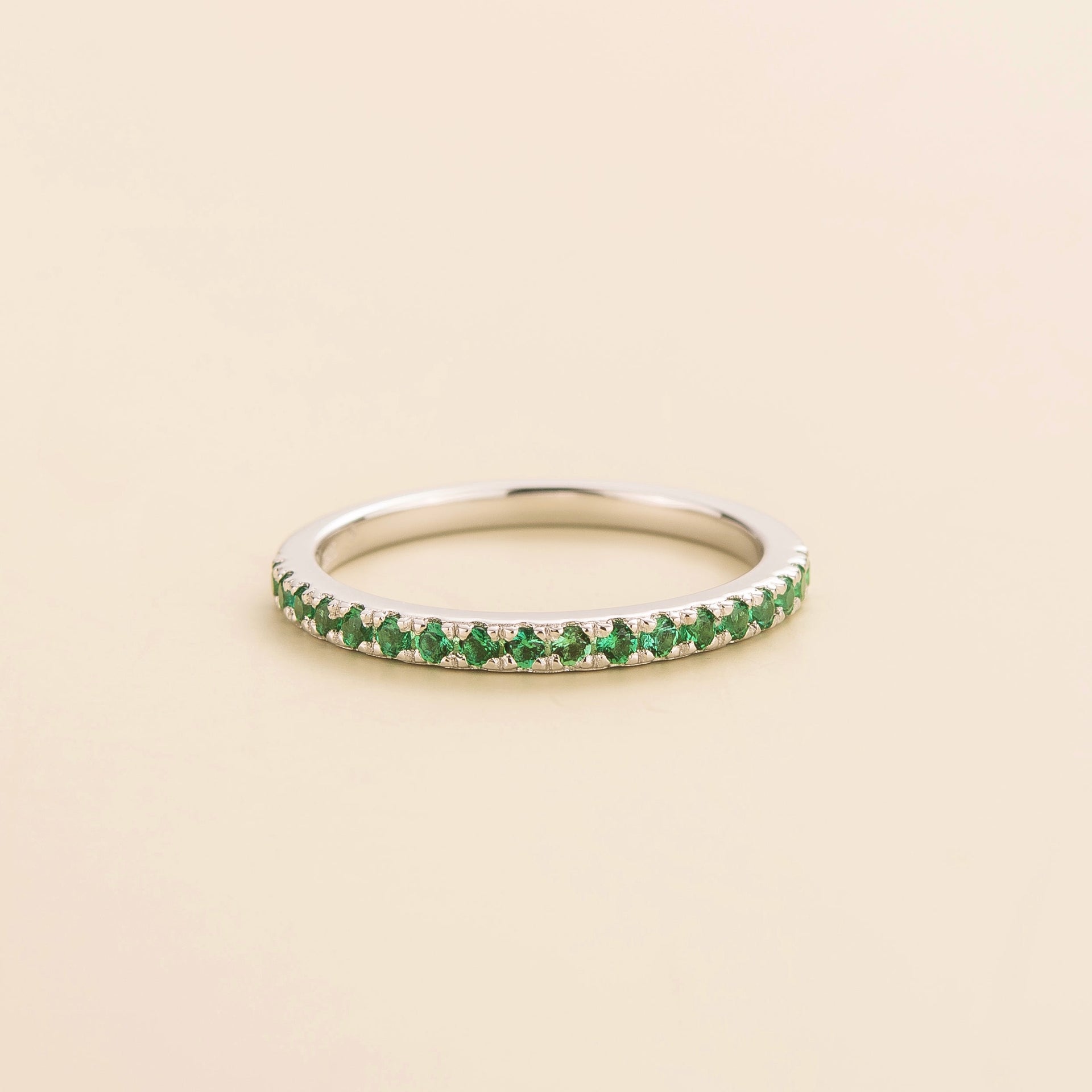 Salto White Gold Ring Set With Emerald