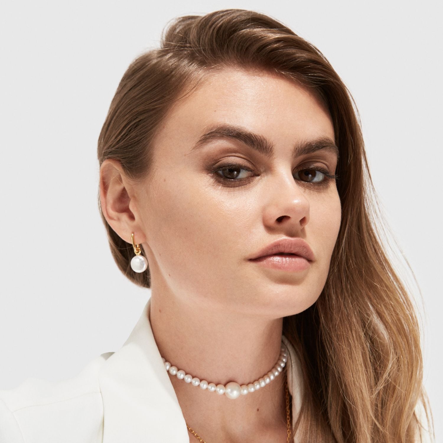 Aetia Coin Pearl Hoop Earrings - Gold