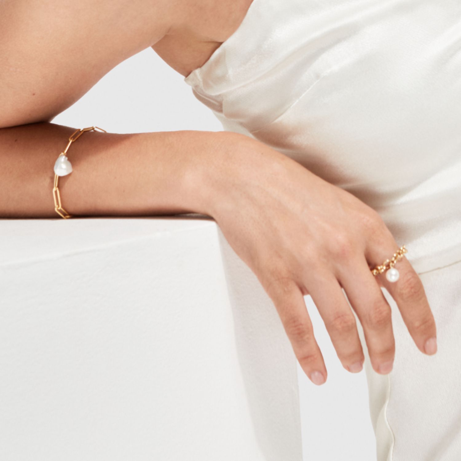Aetia Keshi Pearl Chain Bracelet - Gold