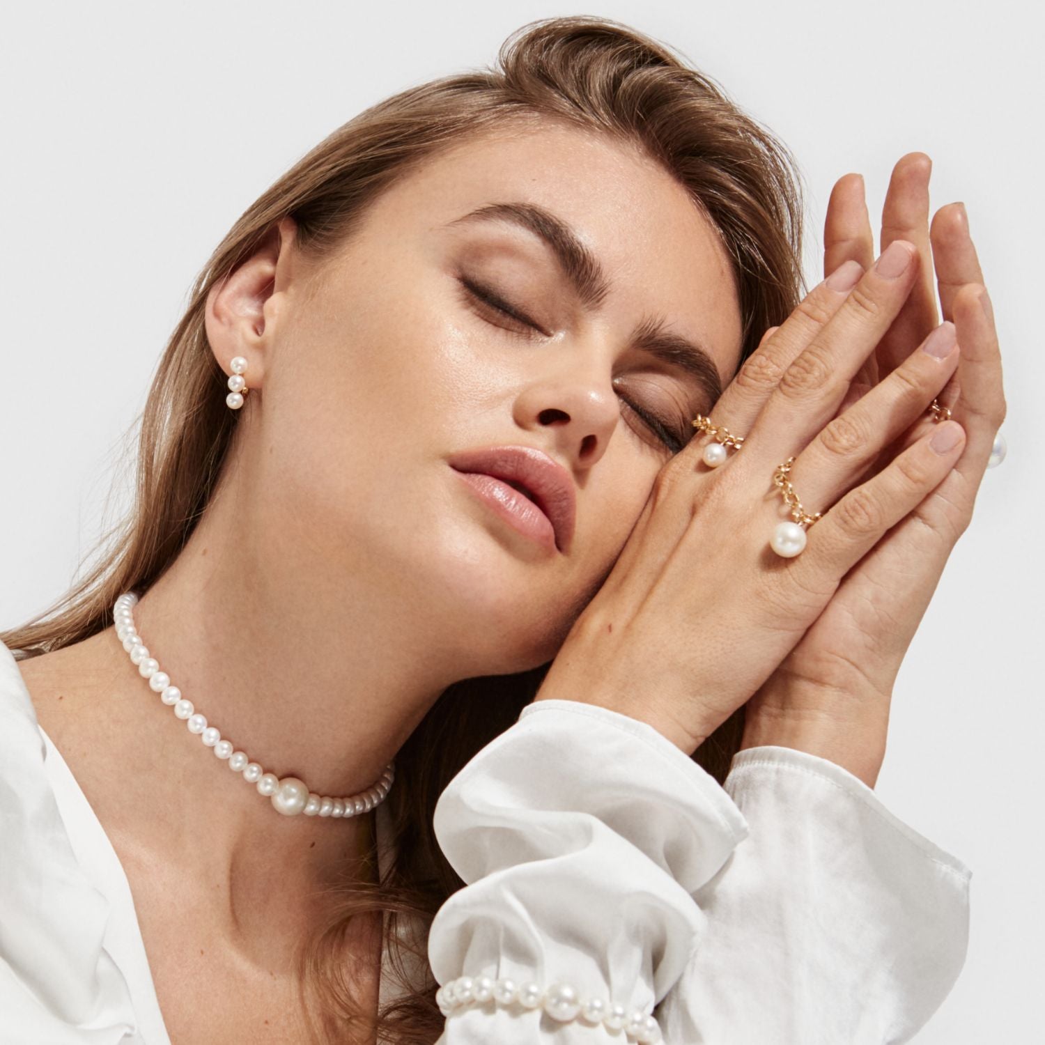 Aetia Trio Pearl Hoop Earrings- Gold