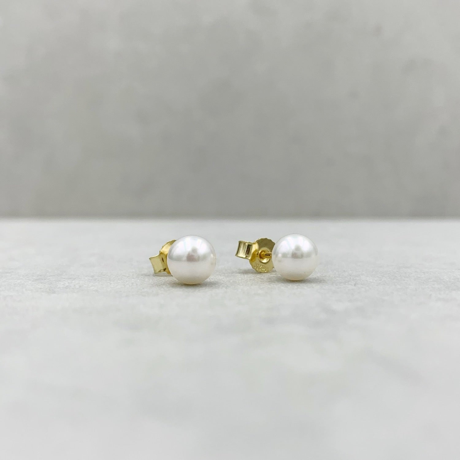 Akoya Pearl Earrings M