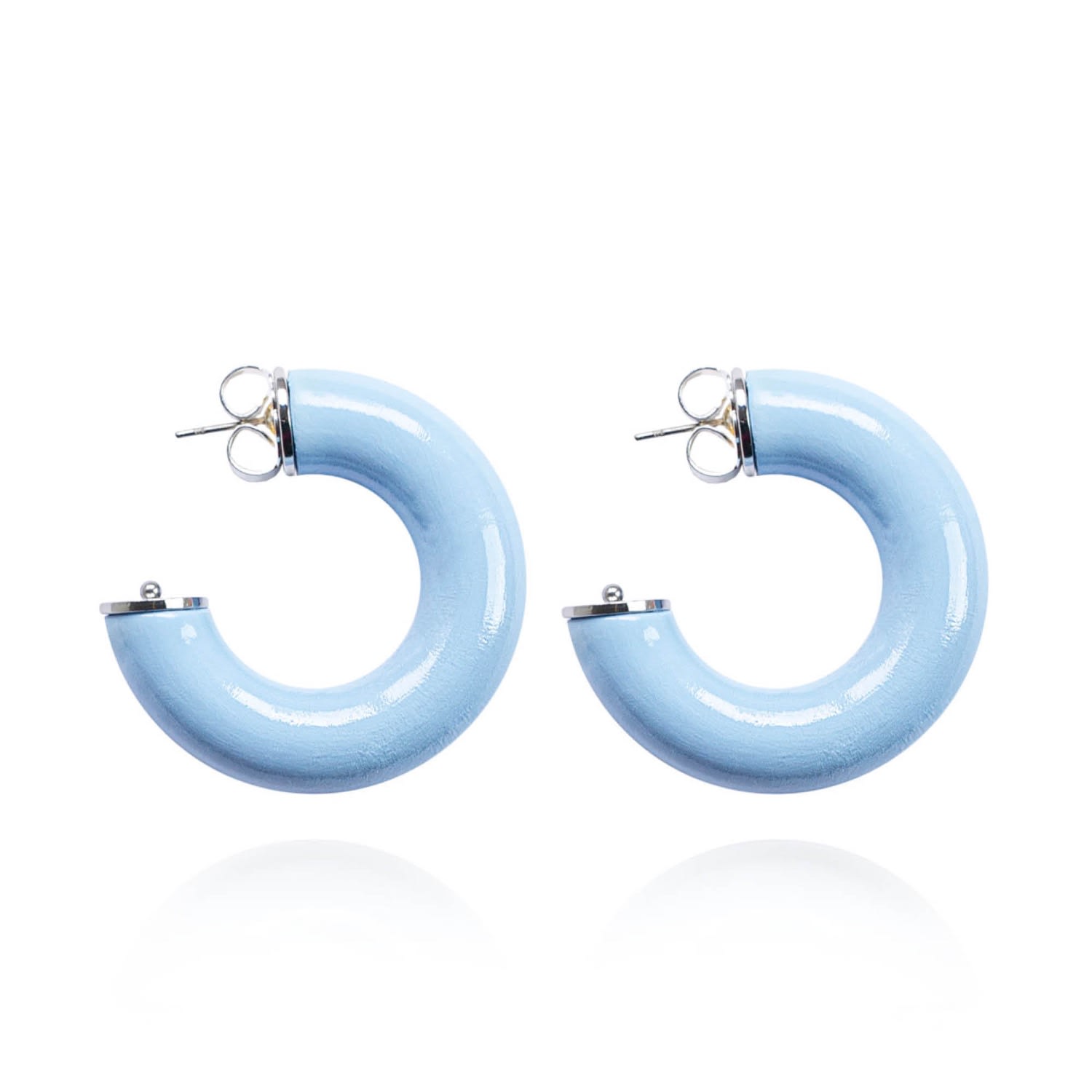 Alba Hoops In Skyfall