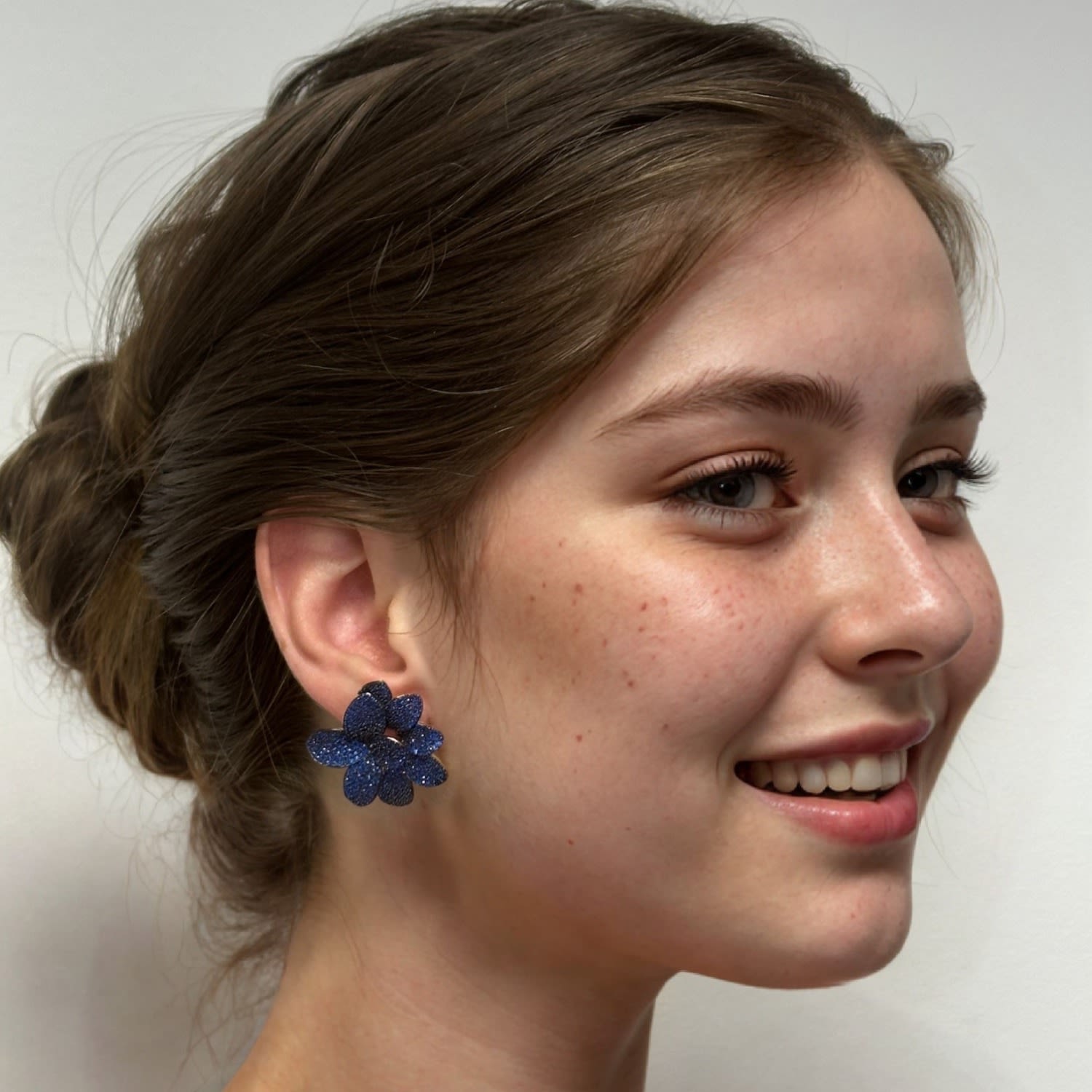 Amaryllis Flower Large Stud Earrings Gold Sapphire