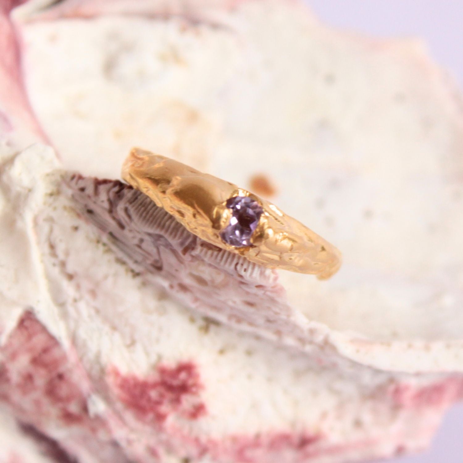 Amphitrite Ring With Amethyst