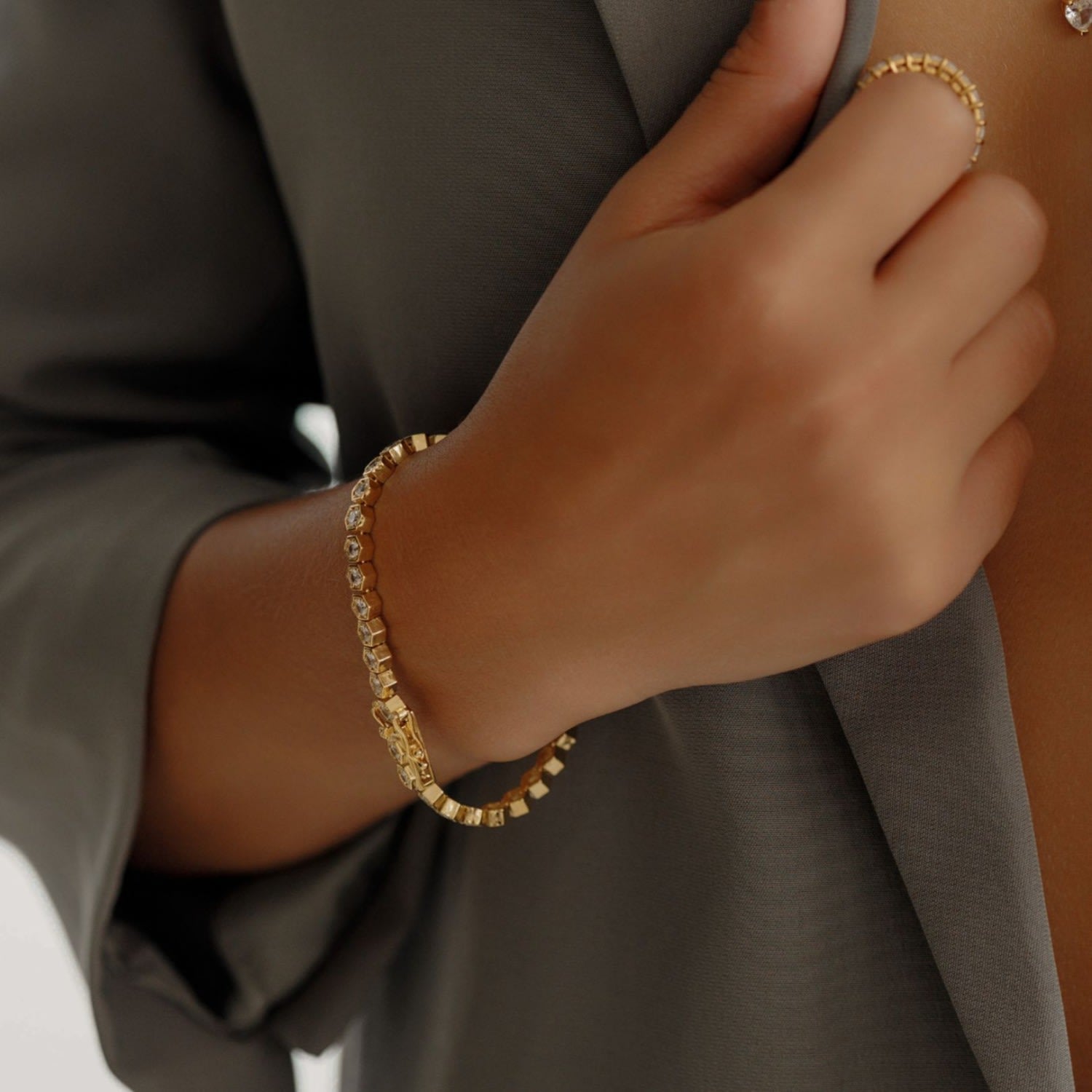 Andra Tennis Octagon Zirconia Stone Chain Bracelet