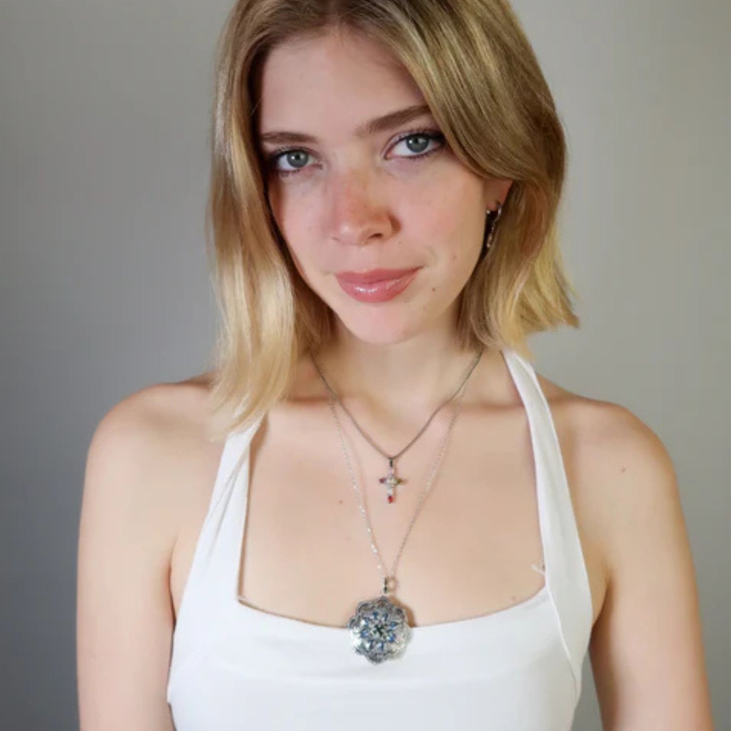 Annabelle’s Flower Necklace