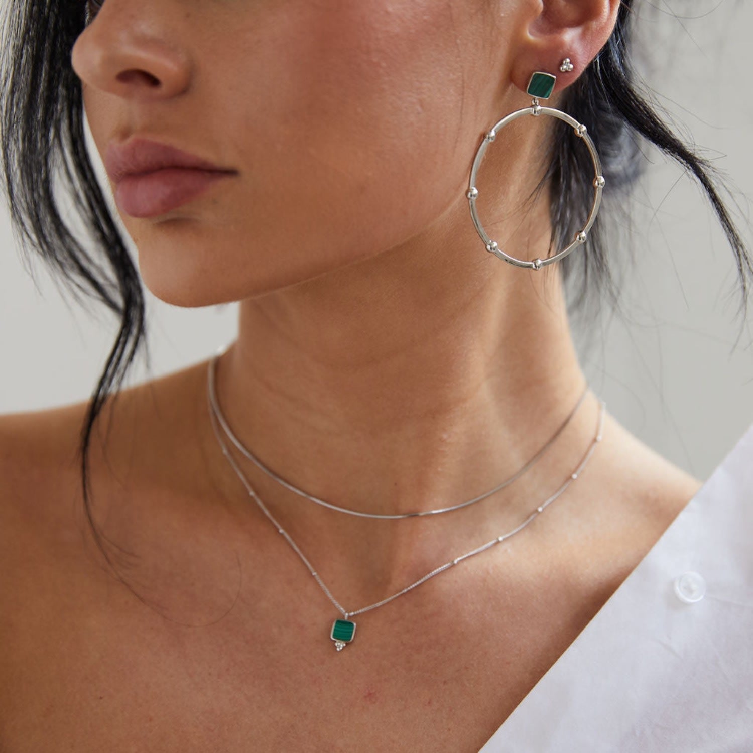 Annie Apple Dulcie Sterling Silver, Green Natural Malachite Pendant Beaded Necklace