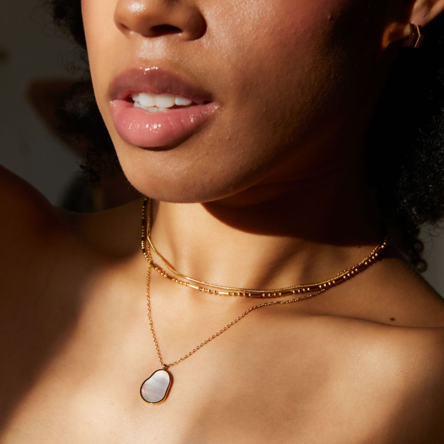Annie Apple Hallie Gold Shell Pendant Necklace