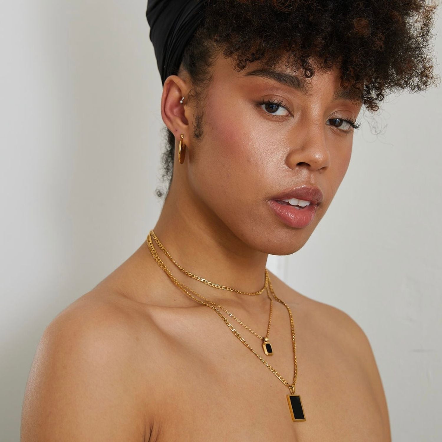 Annie Apple Quinn Shell Black Onyx Gold Pendant Necklace