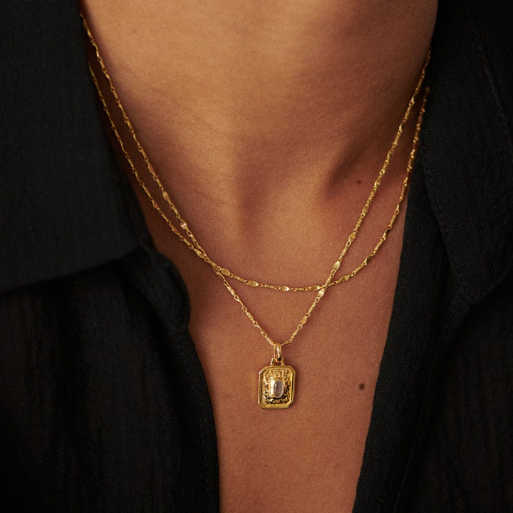 april-white-topaz-birthstone-necklace-18ct-gold-plated-daisy-london